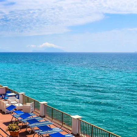 Szálloda Regina Del Mare Barano dʼIschia