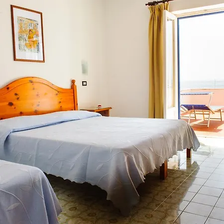 Szálloda Regina Del Mare Barano dʼIschia