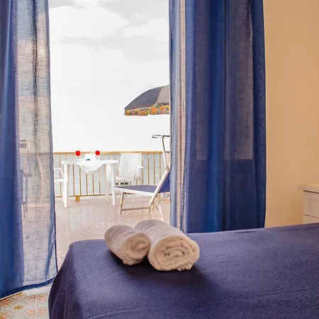 Hotell Regina Del Mare Barano dʼIschia