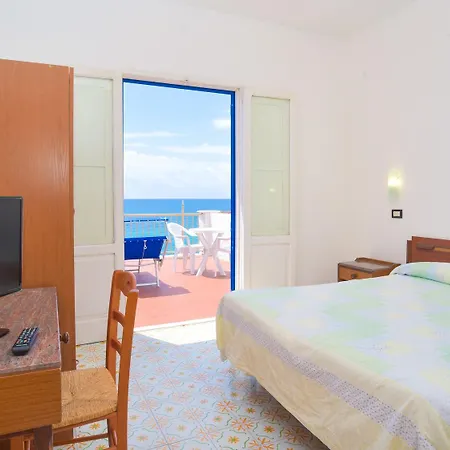 Hotell Regina Del Mare 2*