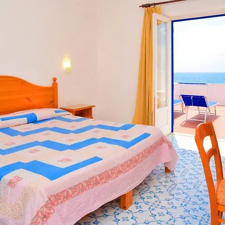 Hotell Regina Del Mare Barano dʼIschia