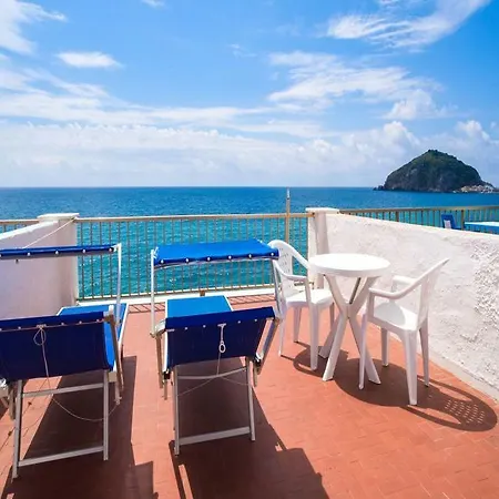 Hotell Regina Del Mare 2*
