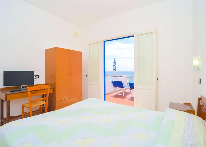 Hotel Regina Del Mare Barano dʼIschia