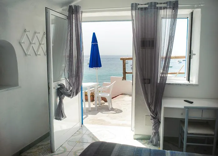 Hotel Regina Del Mare Barano dʼIschia